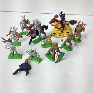 Britains Calvery Jouster Knights and Horses Toy Lot Misc 1971 1988 1987